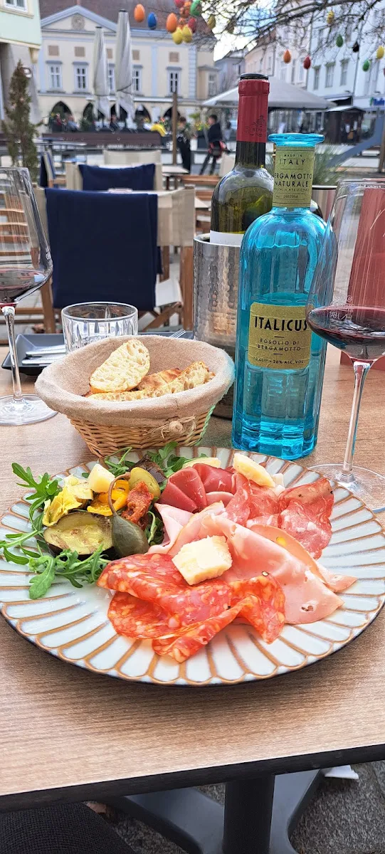 Essen und Trinken photo 3