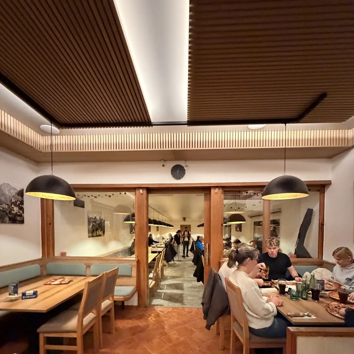 Atmosphäre, Pizzeria Kegelbahn