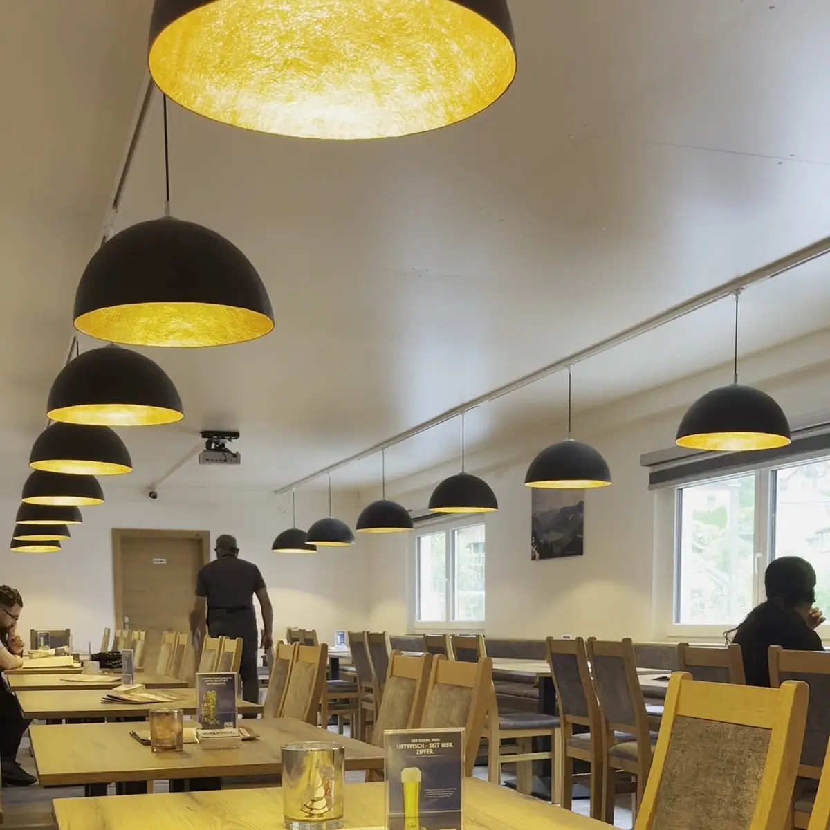 Atmosphäre, Pizzeria Kegelbahn