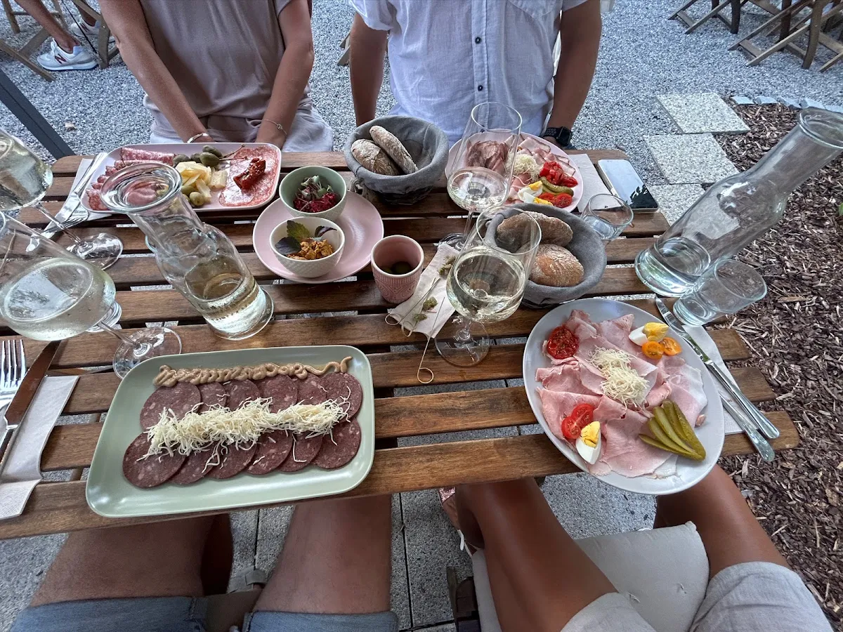 Essen und Trinken photo 2