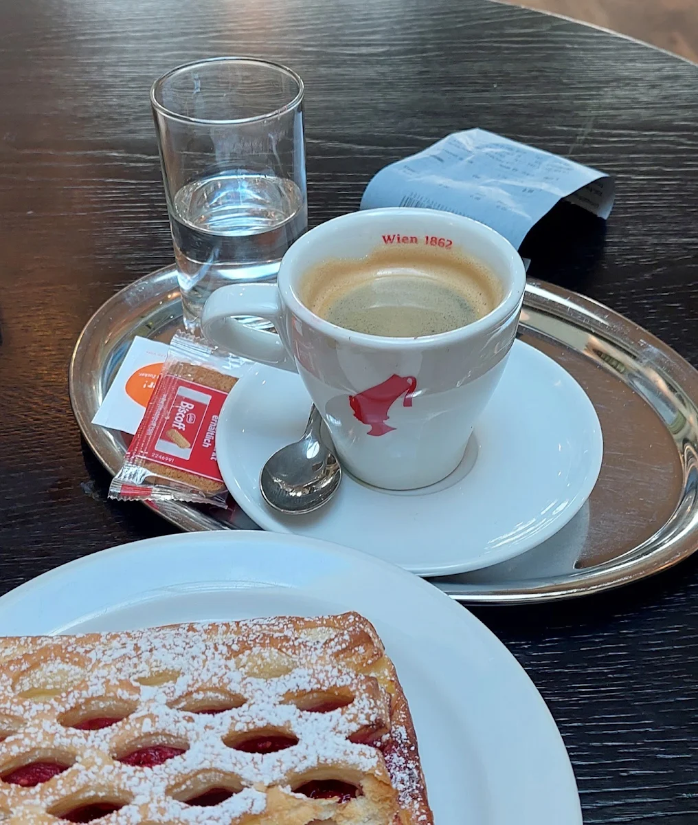 Essen und Trinken photo 2