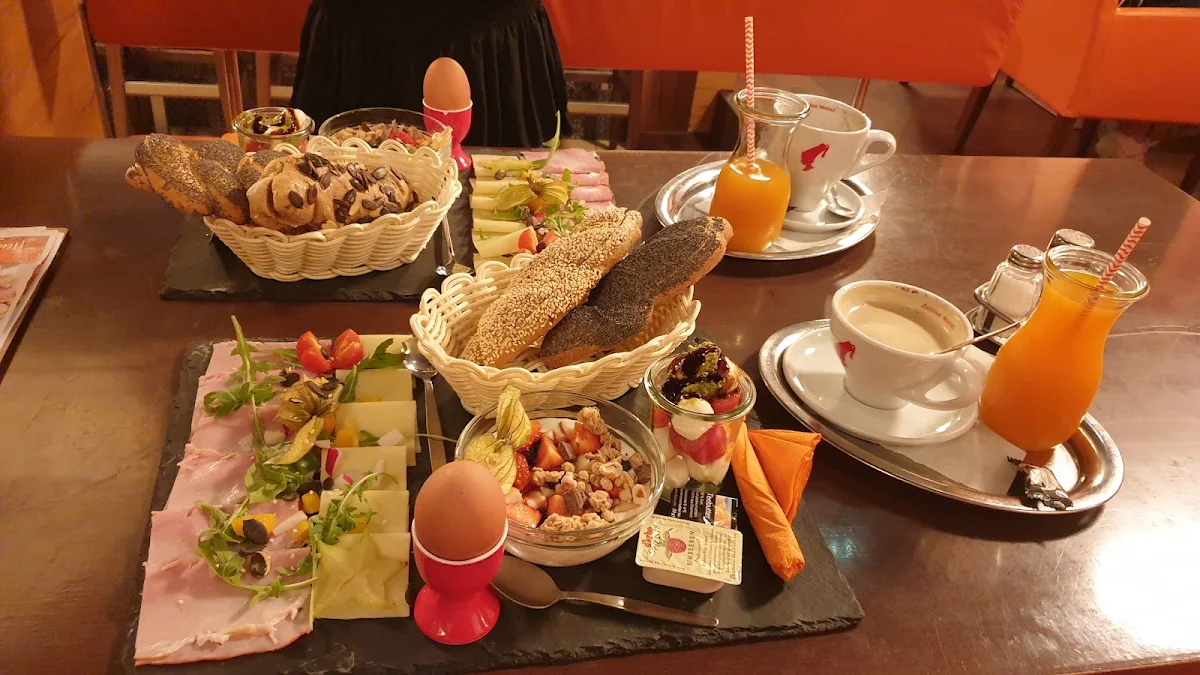 Essen und Trinken photo 2