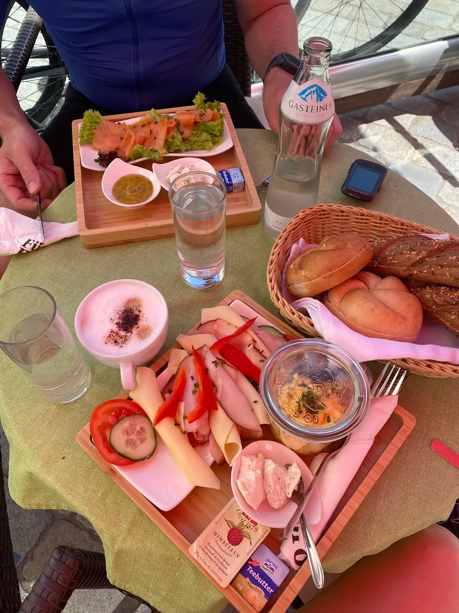Essen und Trinken photo 1