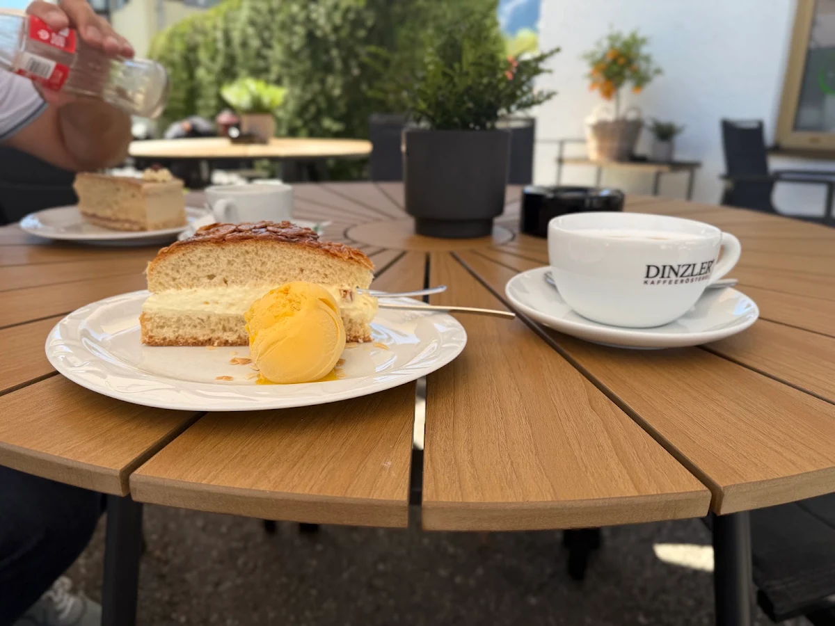 Essen und Trinken photo 2