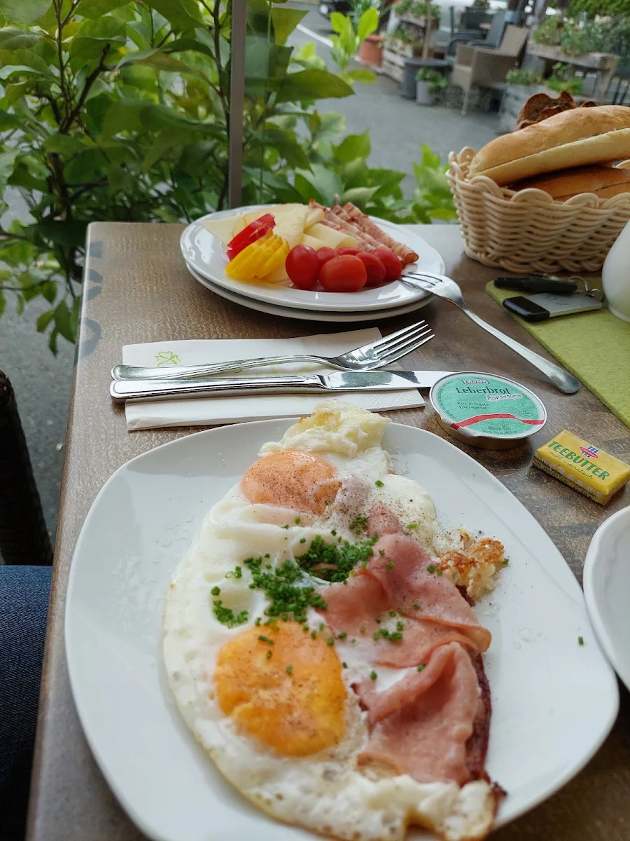 Essen und Trinken photo 3