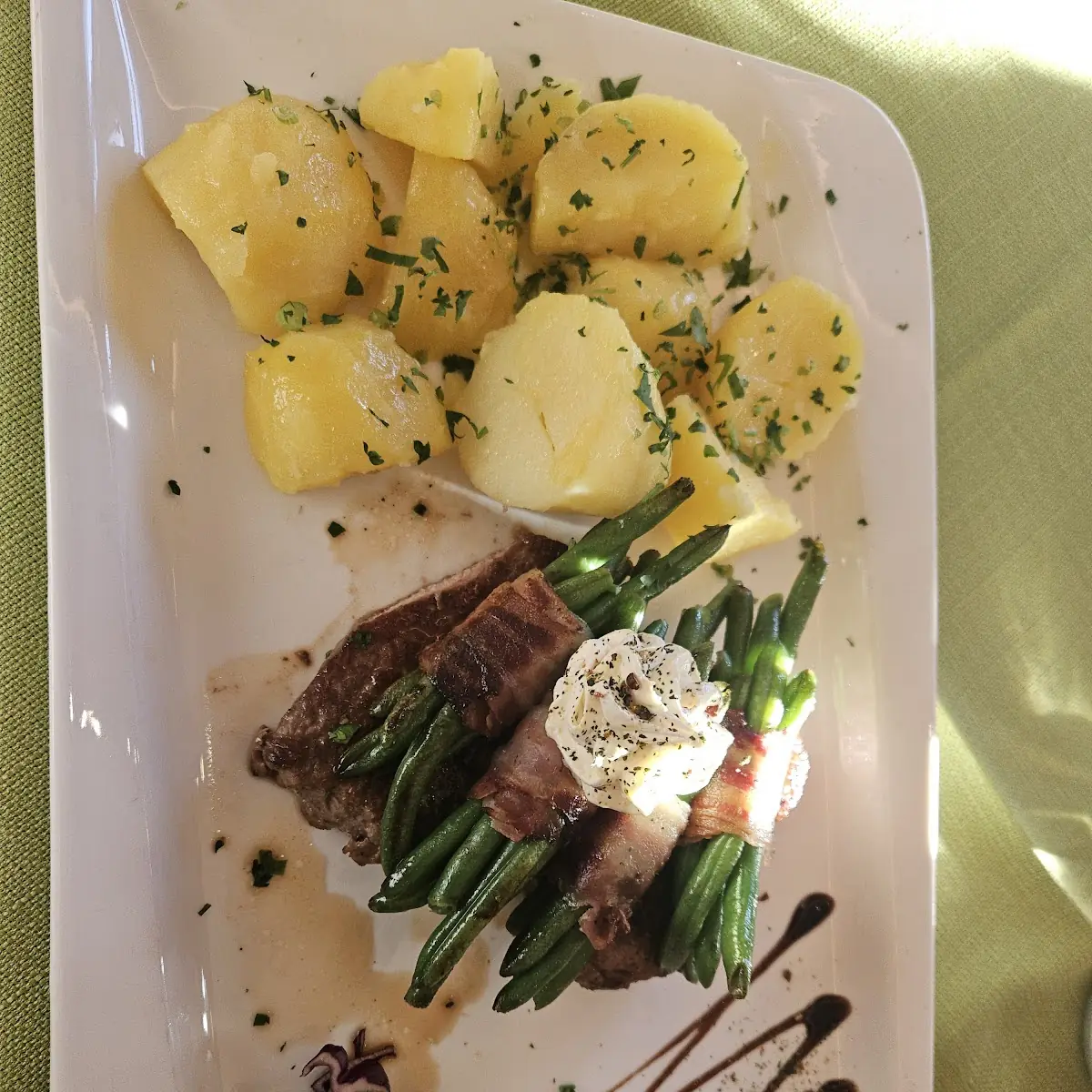 Essen und Trinken photo 2