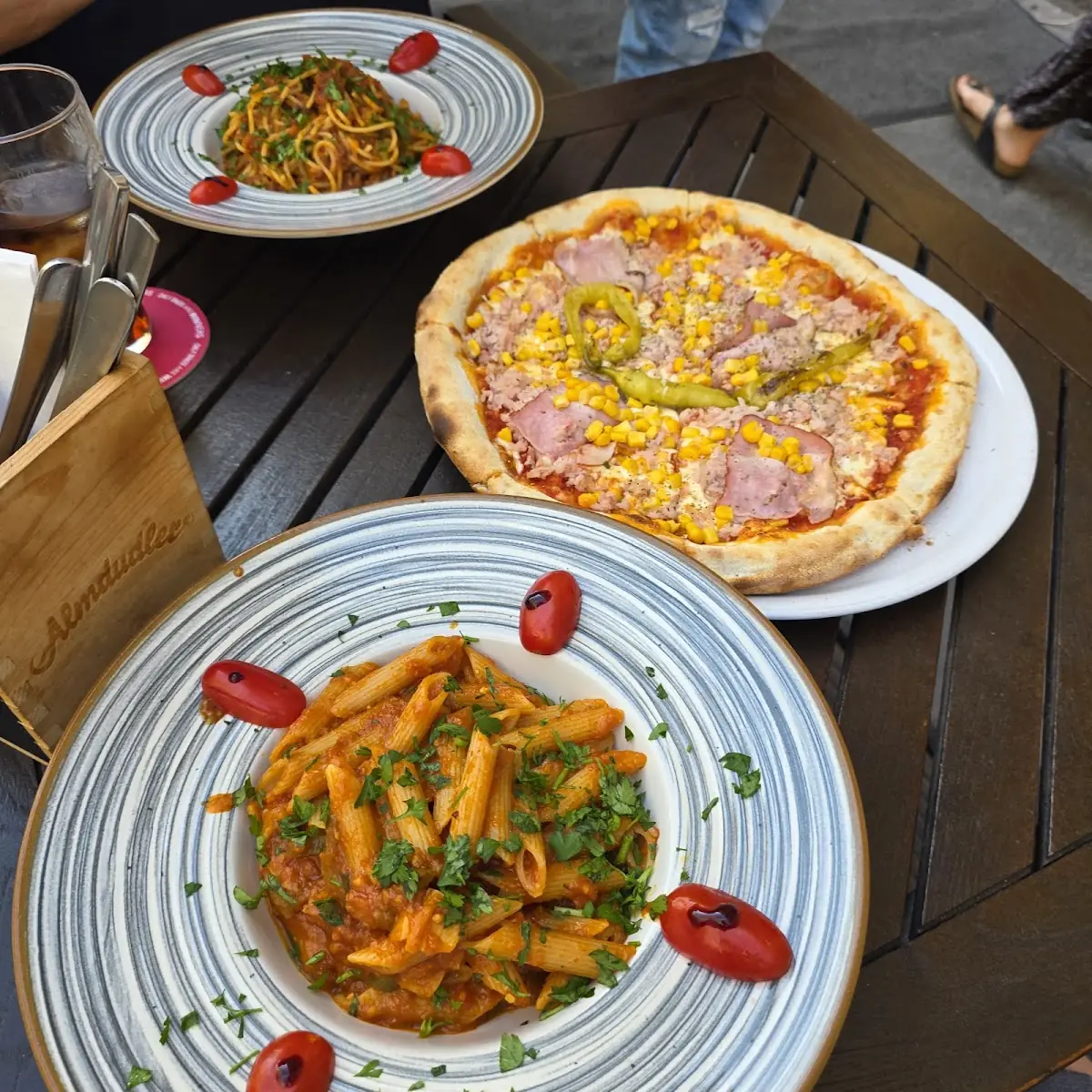 Essen und Trinken photo 2