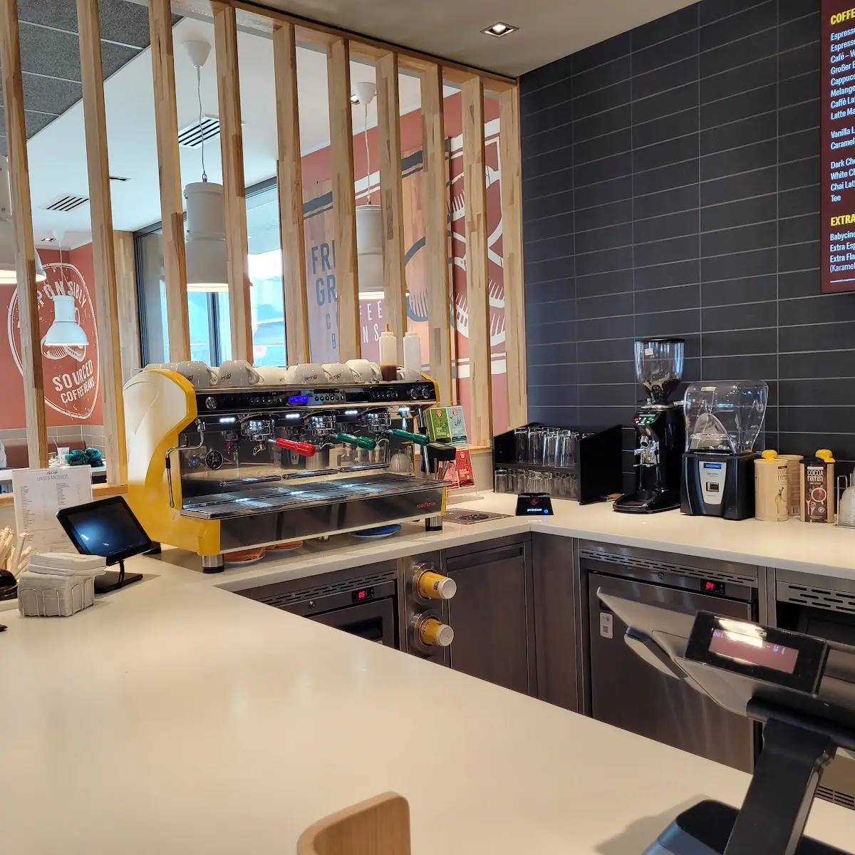 Atmosphäre, McDonald's Inzersdorf im Kremstal