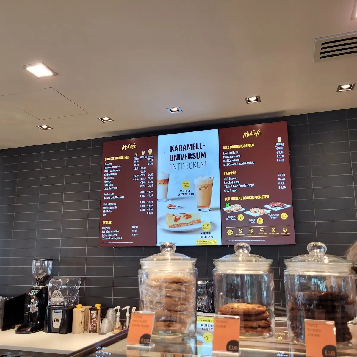 Atmosphäre, McDonald's Inzersdorf im Kremstal