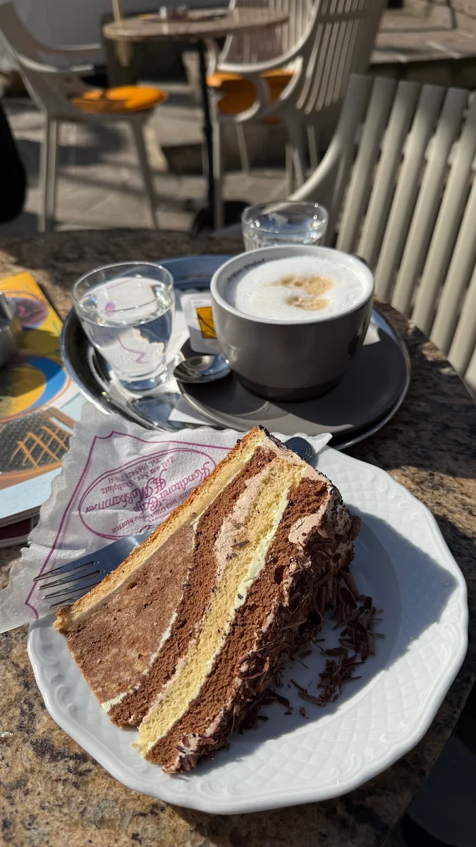 Essen und Trinken photo 3