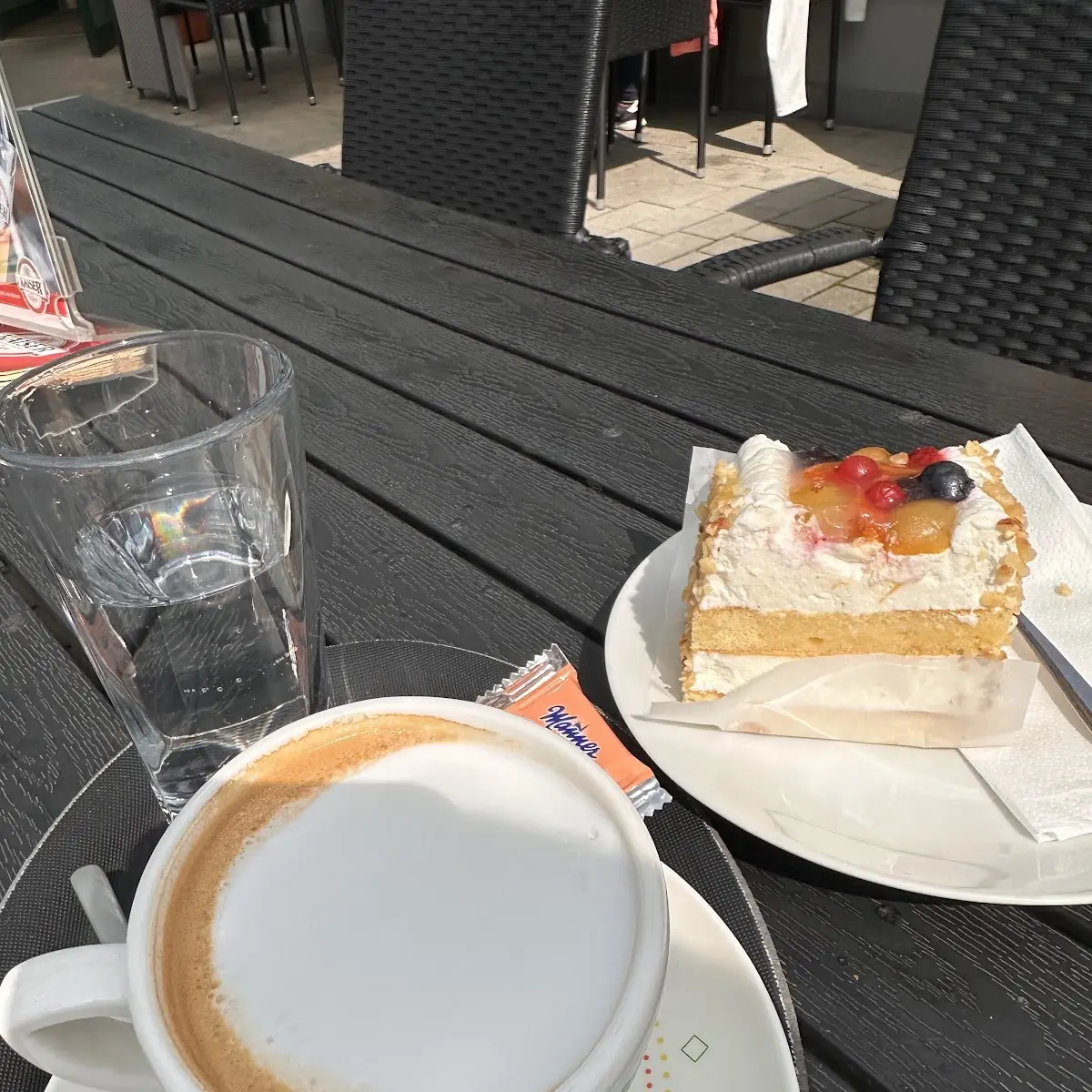 Essen und Trinken photo 2