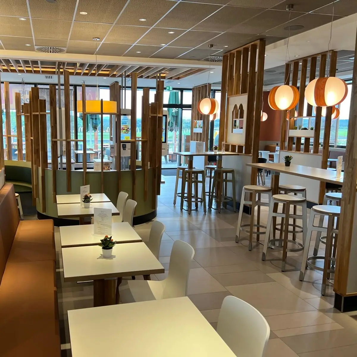 Atmosphäre, McDonald's Steinberg-Dörfl
