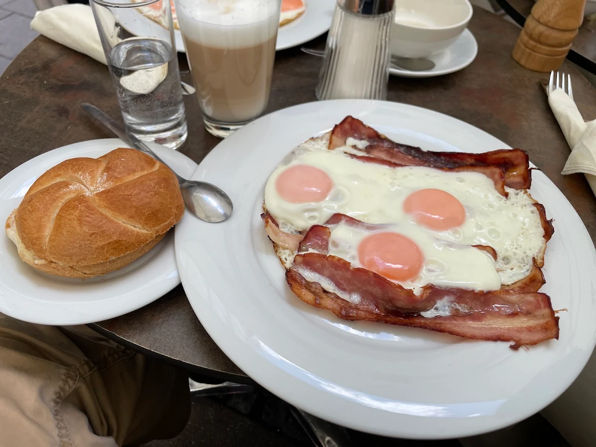 Essen und Trinken photo 3
