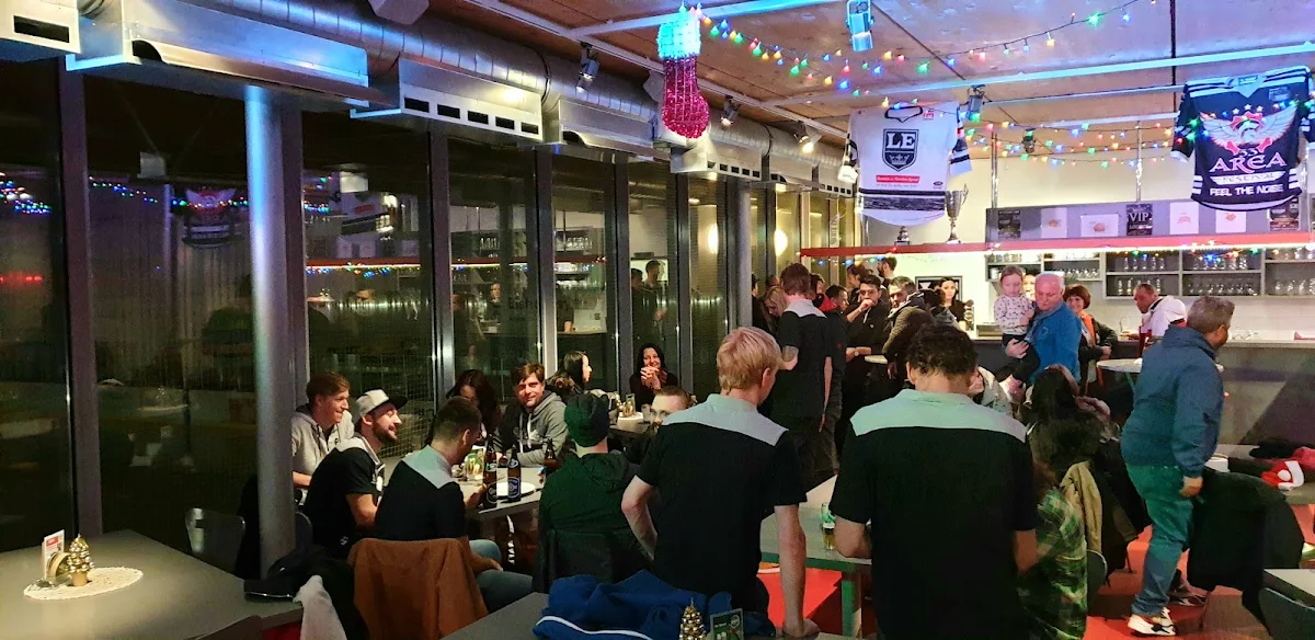 Cafe Eishalle - Kingsclub Titelbild