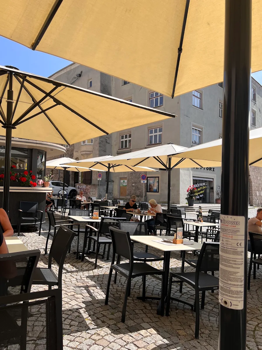 Cafe Bar Piazza Titelbild