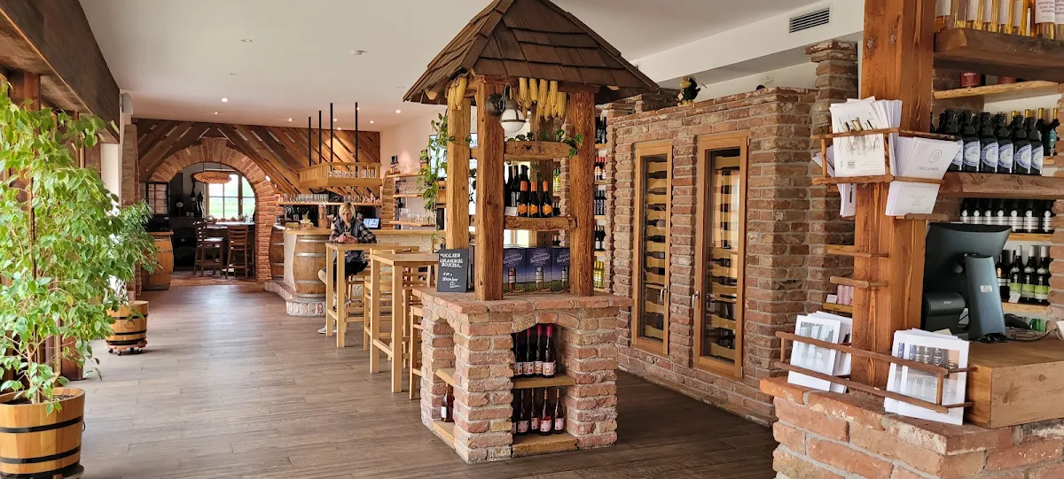 Golser Grammel Boscha - Restaurant - Heuriger - Vinothek Titelbild
