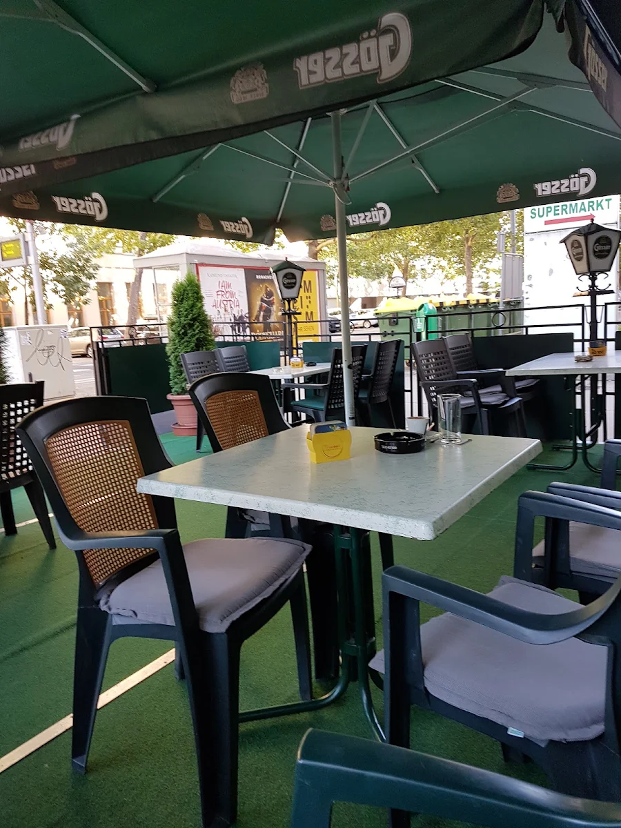 Café Malibu Titelbild