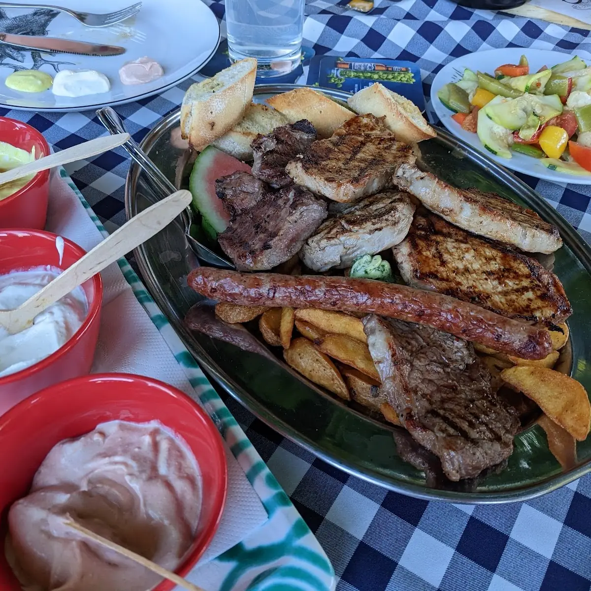 Essen und Trinken, Gasthof Zum Dorfwirt - Fam. Willnauer