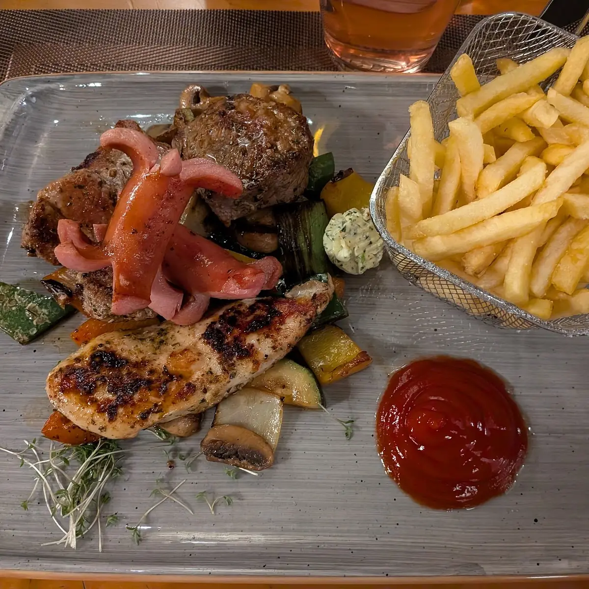 Essen und Trinken photo 1
