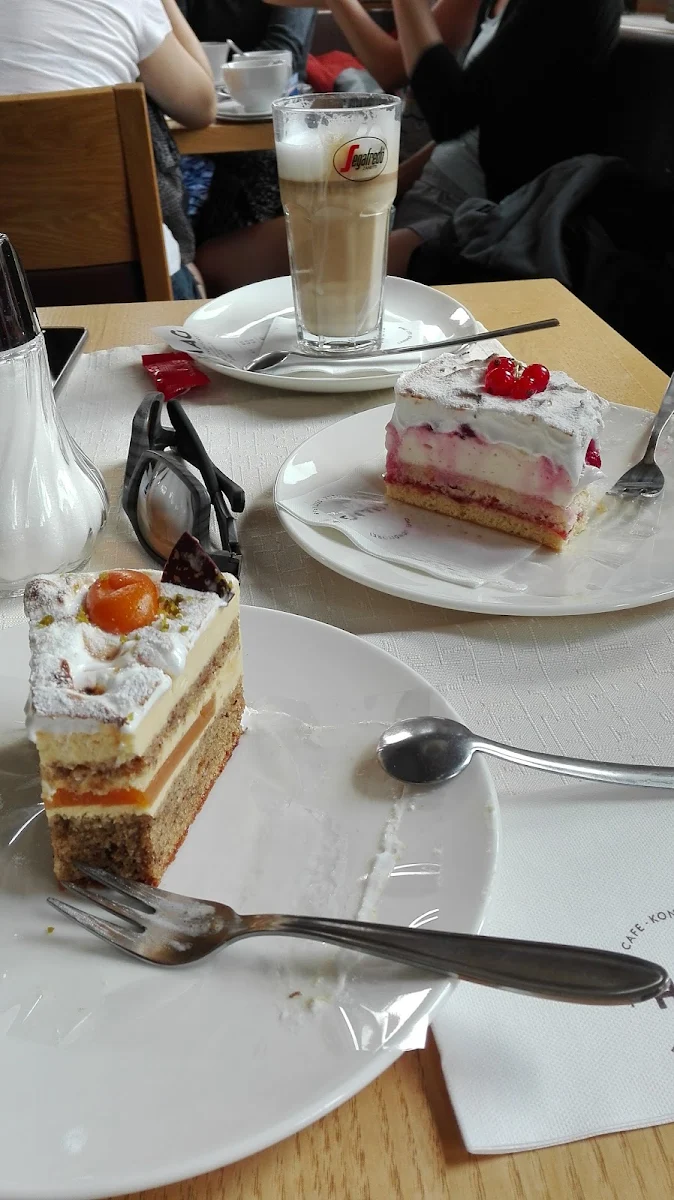 Essen und Trinken photo 2