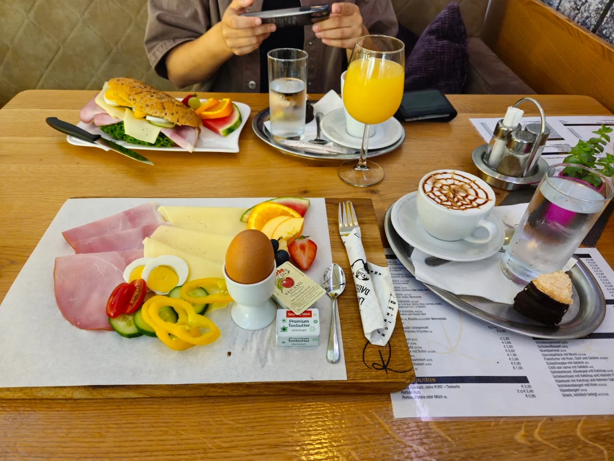 Essen und Trinken photo 2