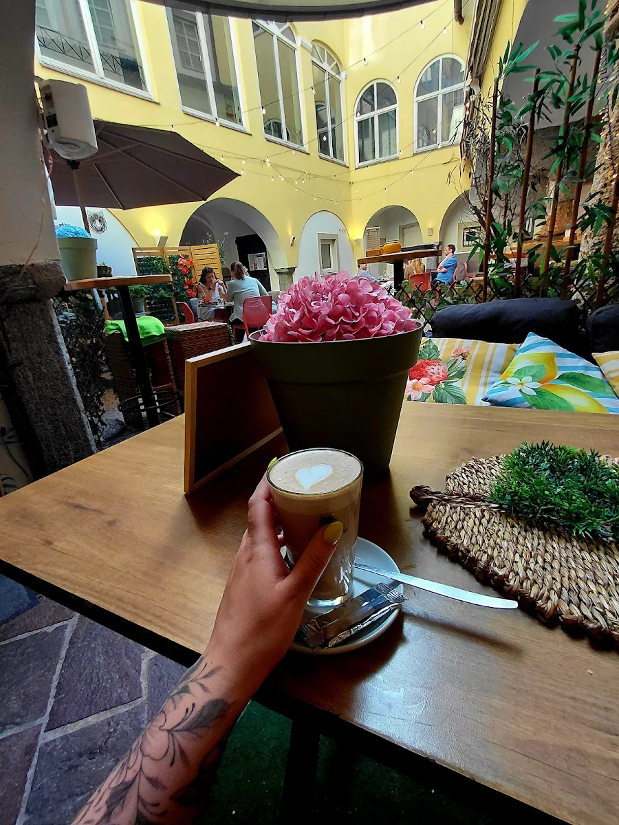 Essen und Trinken photo 3