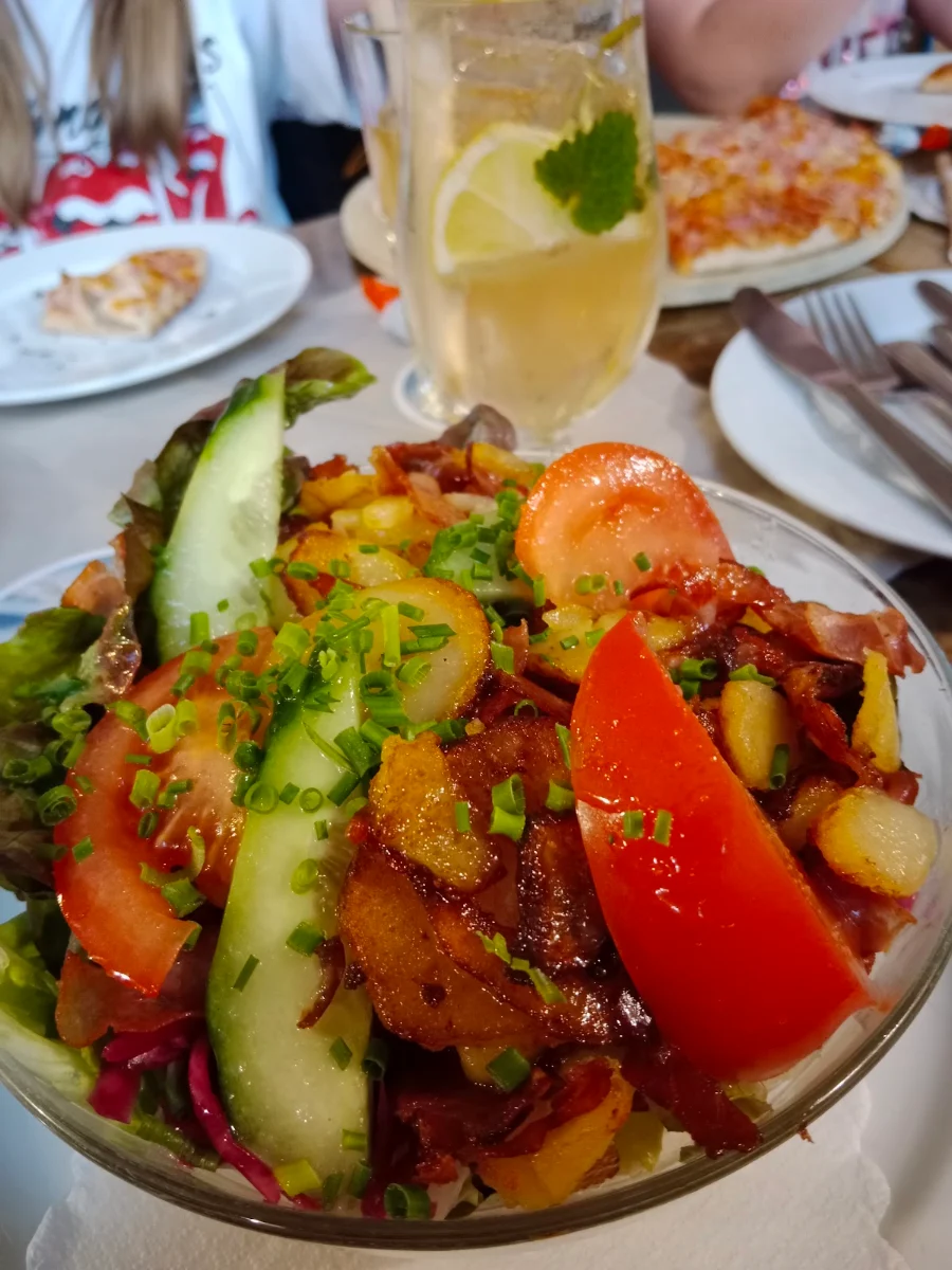 Essen und Trinken photo 2