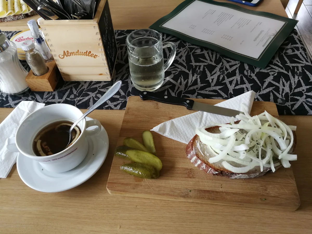 Essen und Trinken, Berggasthof Mamauwiese