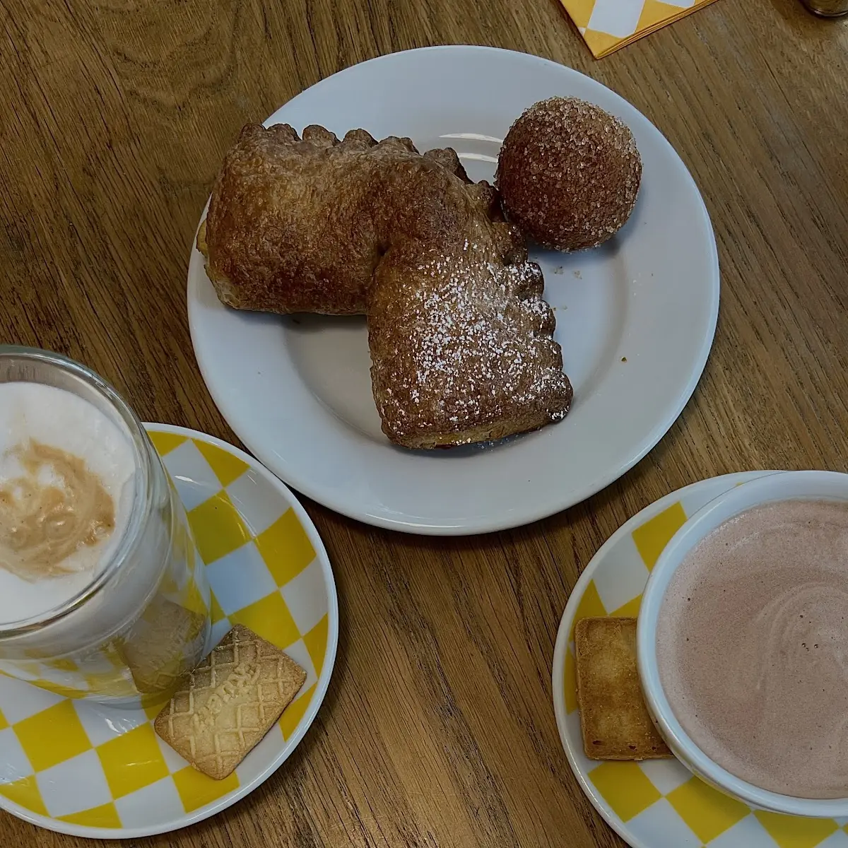 Essen und Trinken photo 3