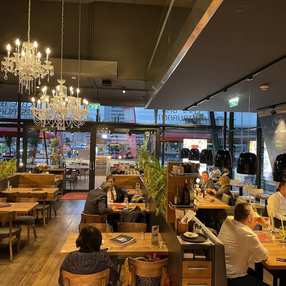 theItalian Graz Restaurant Hauptbahnhof Titelbild