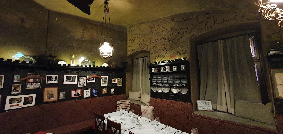 Fenster Cafe / Vienna coffee Titelbild