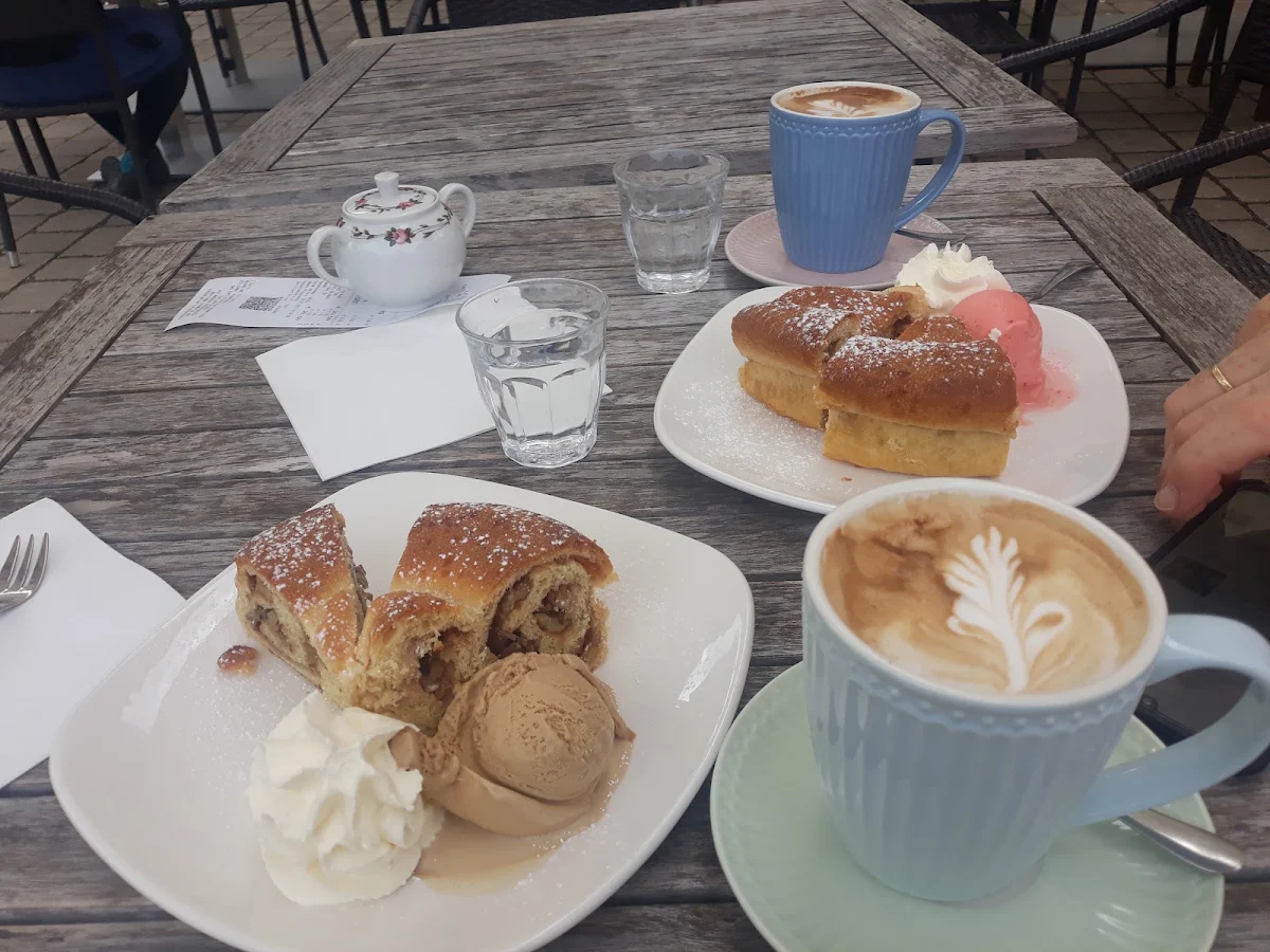 Essen und Trinken photo 2
