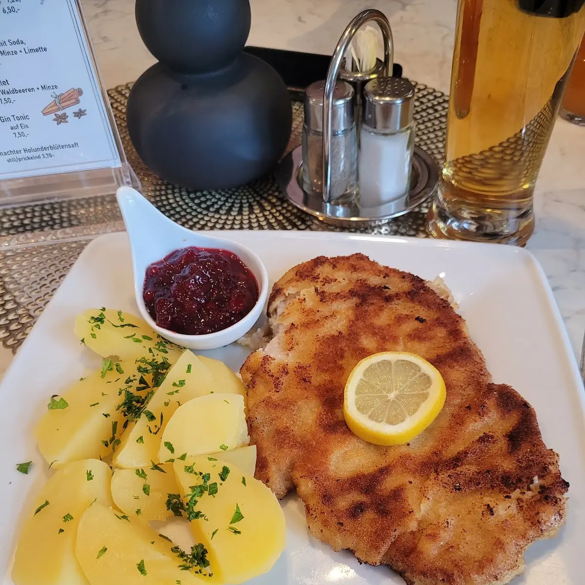 Essen und Trinken photo 3