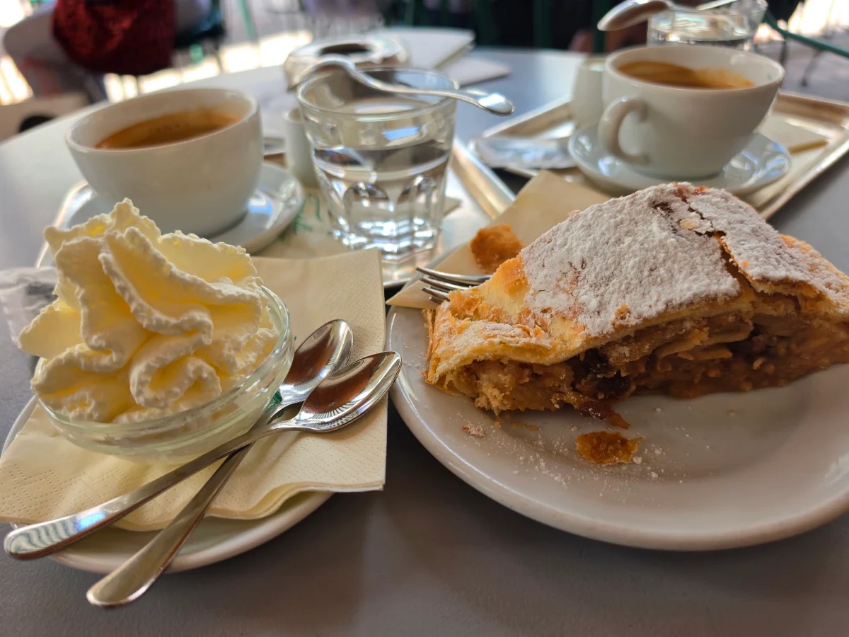 Essen und Trinken, Café Tomaselli