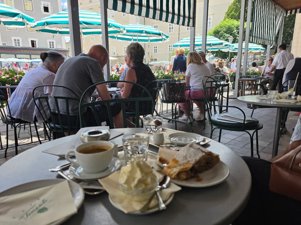Essen und Trinken, Café Tomaselli