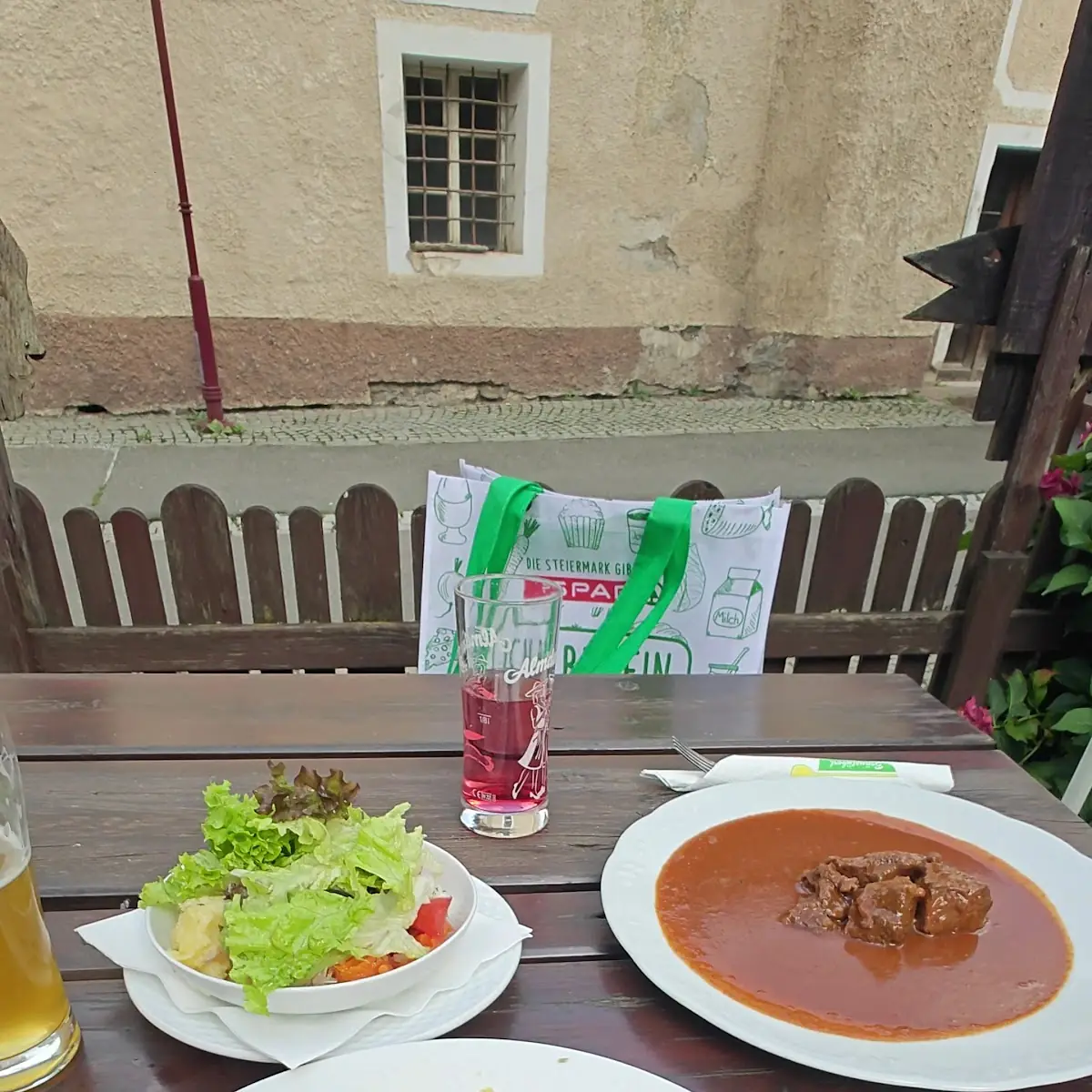 Essen und Trinken photo 2