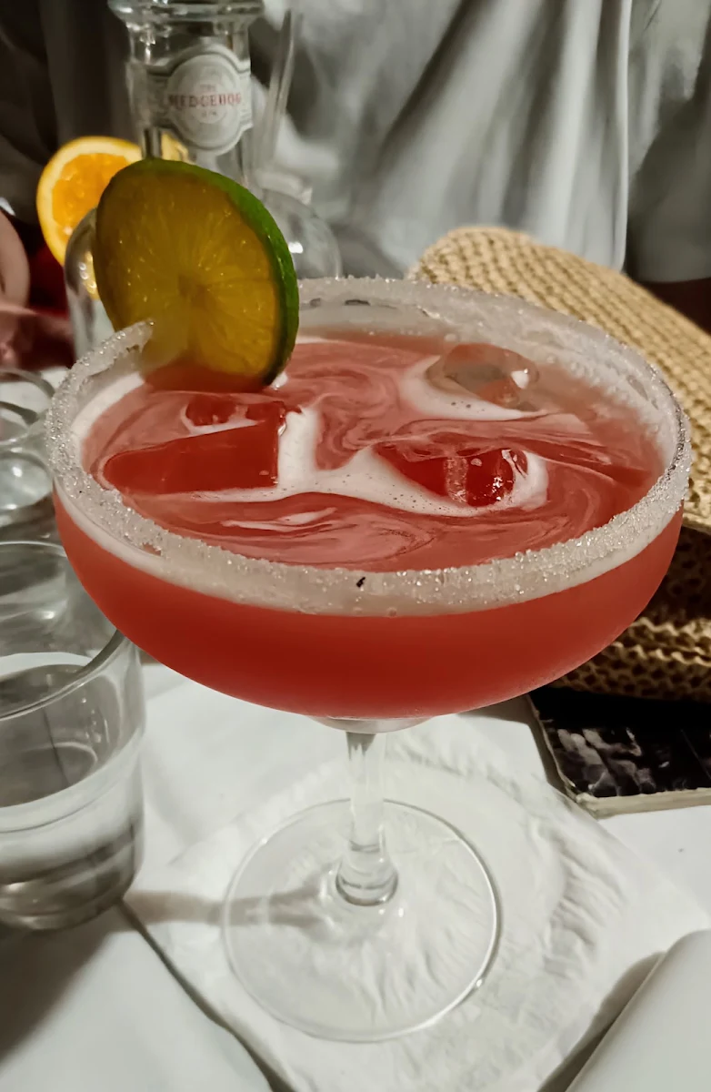 Essen und Trinken, TARO American Bar