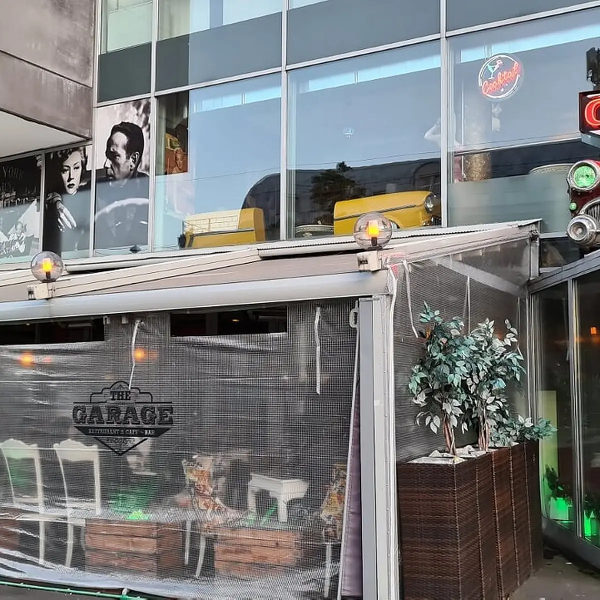 Atmosphäre, The Garage Restaurant&Cafe~Bar