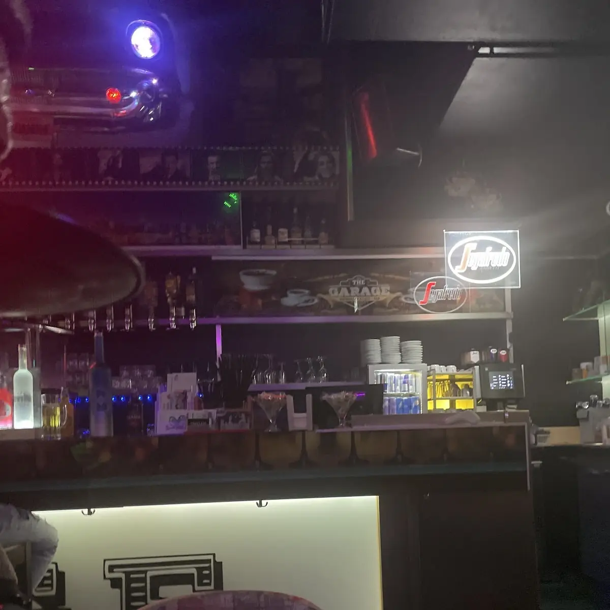 Atmosphäre, The Garage Restaurant&Cafe~Bar