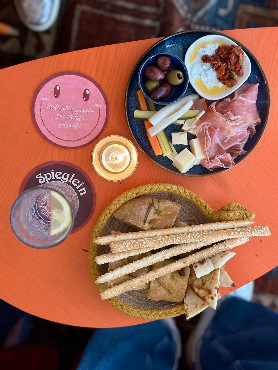 Essen und Trinken photo 2