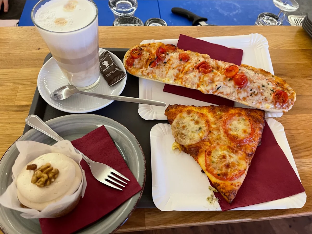 Essen und Trinken photo 3