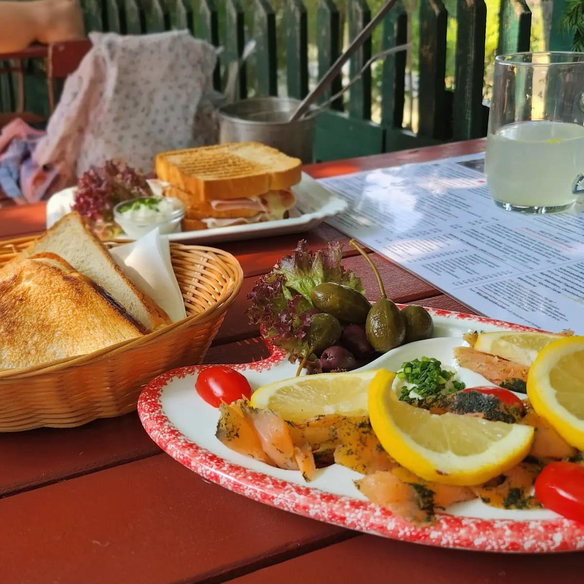 Essen und Trinken photo 2