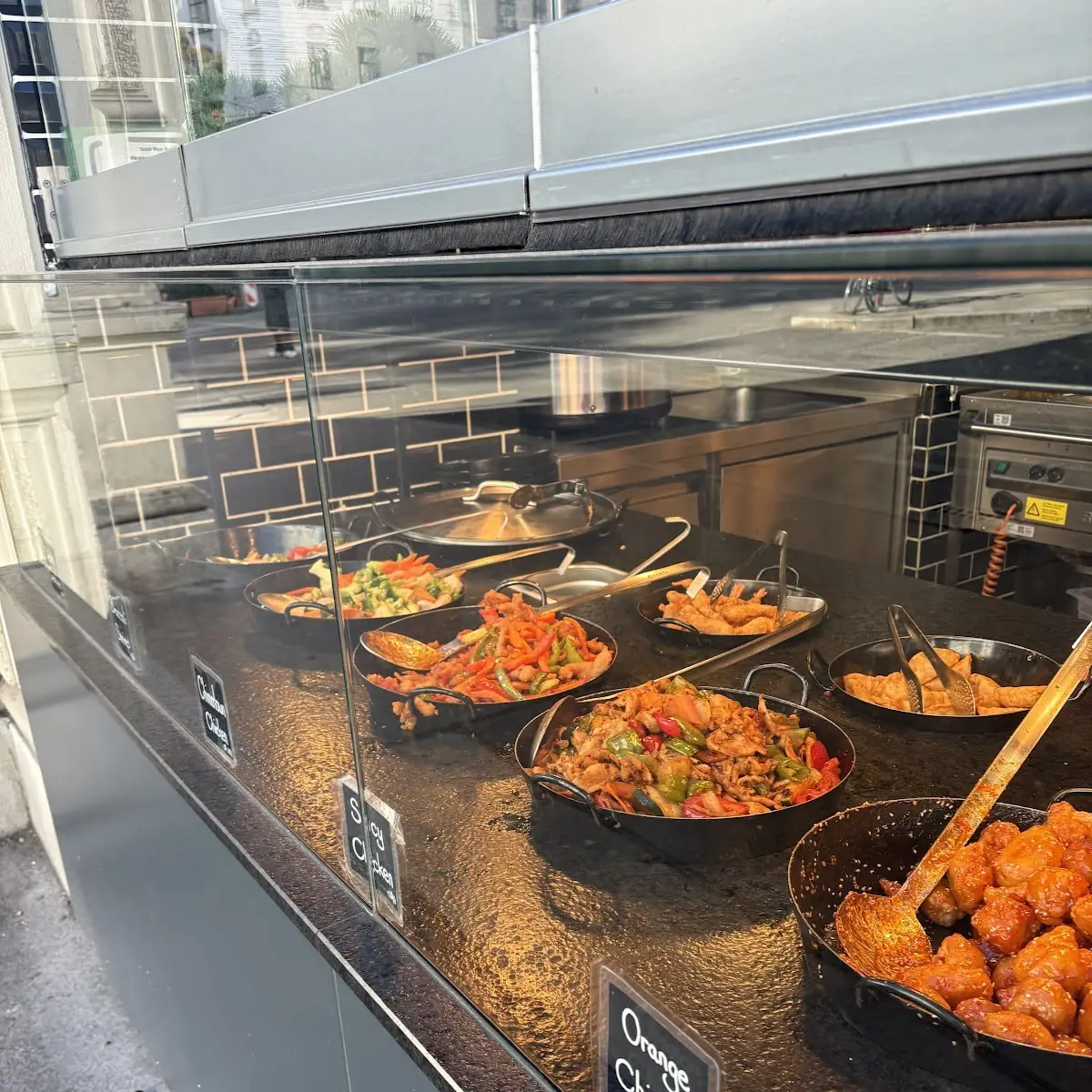 Essen und Trinken, Zushi Market Plus Schottengasse