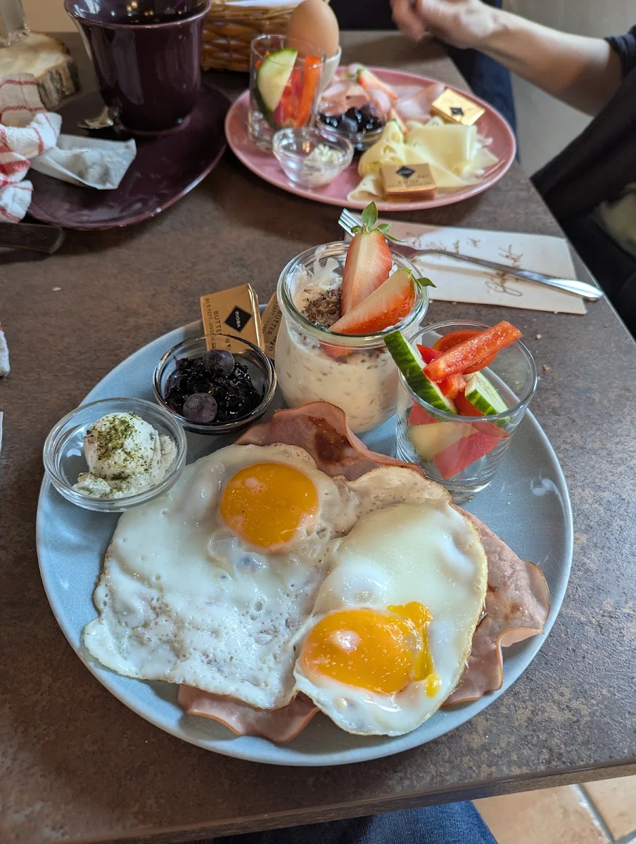 Essen und Trinken photo 3