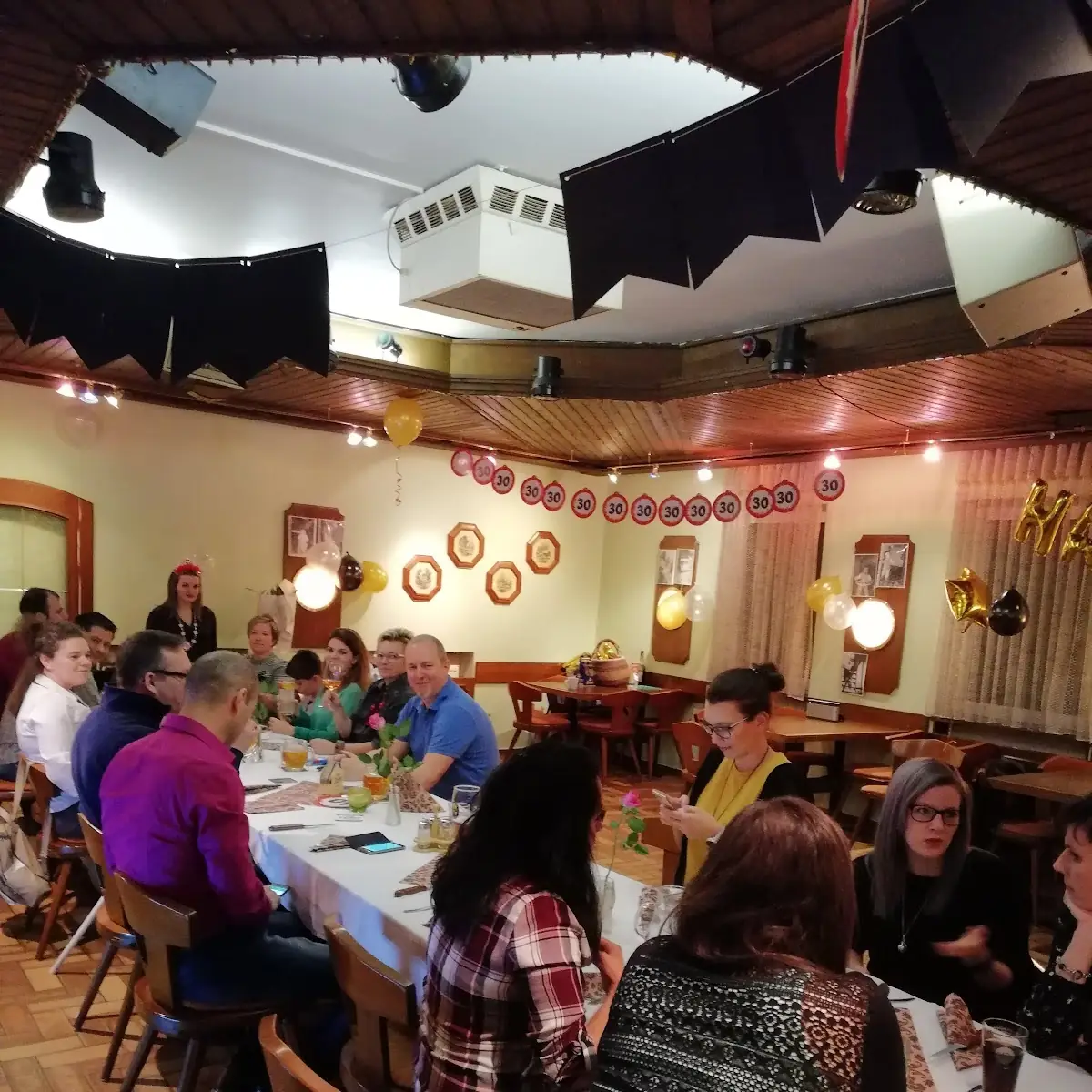 Atmosphäre, Gasthaus Wirt in Straß