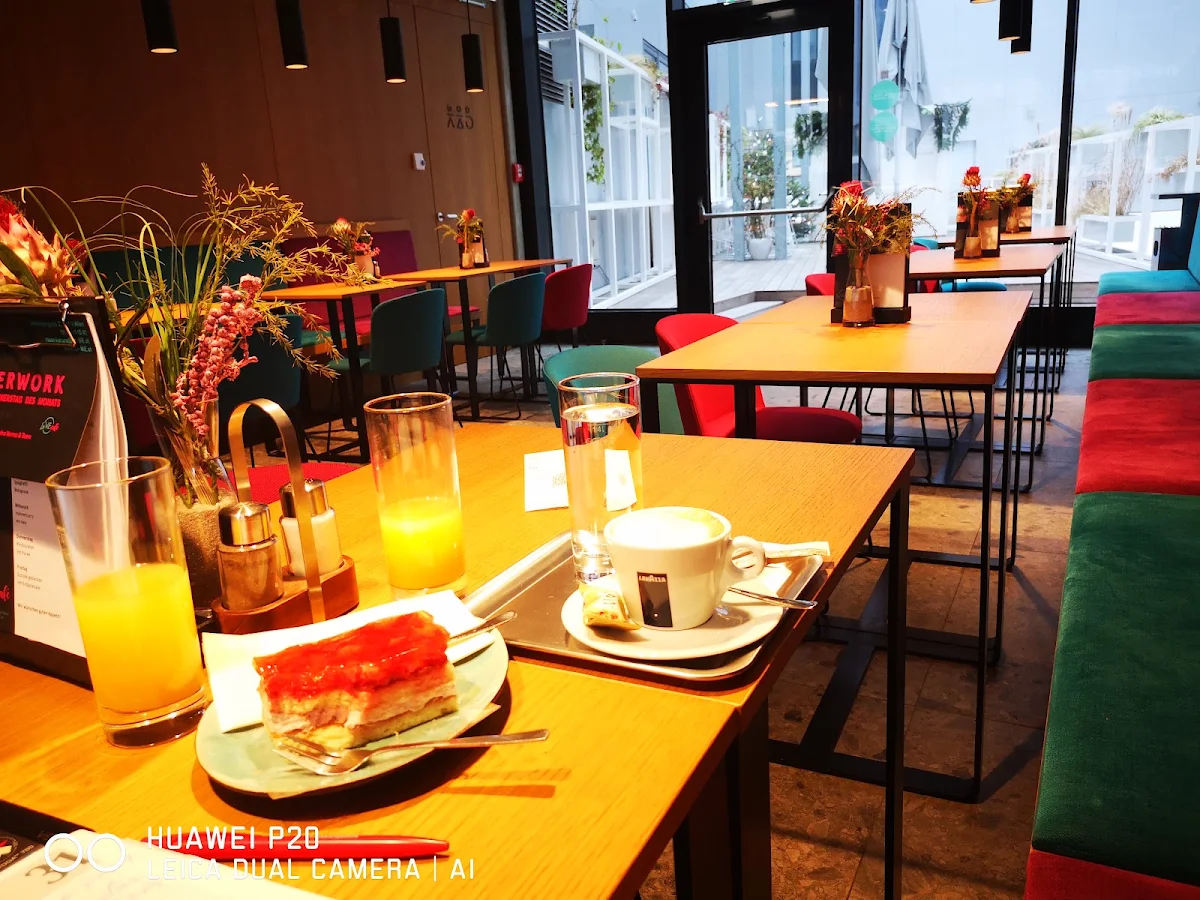 LaViE café Titelbild