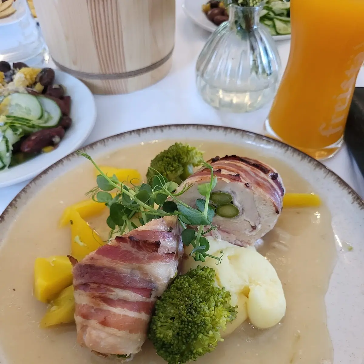 Essen und Trinken photo 2
