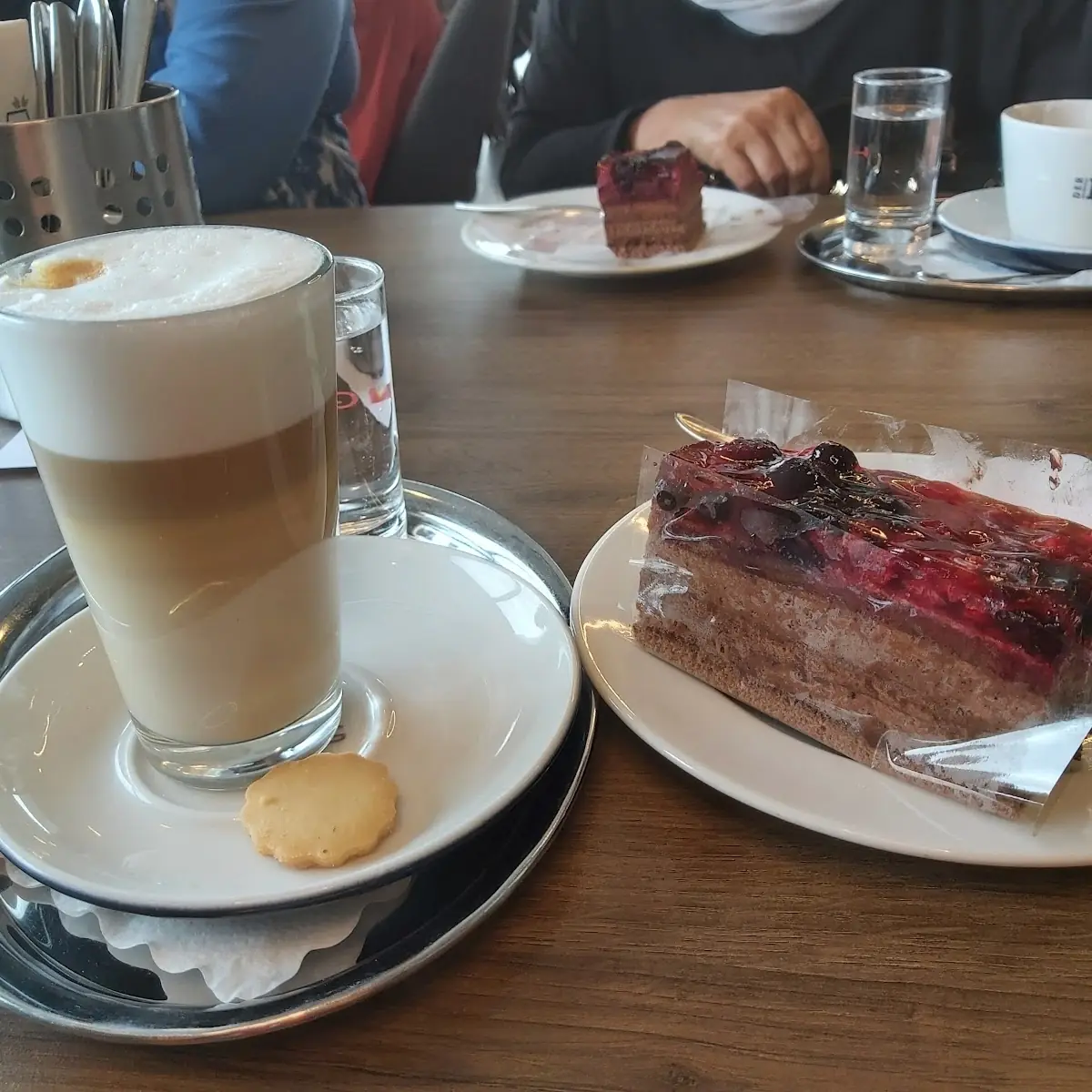 Essen und Trinken photo 2