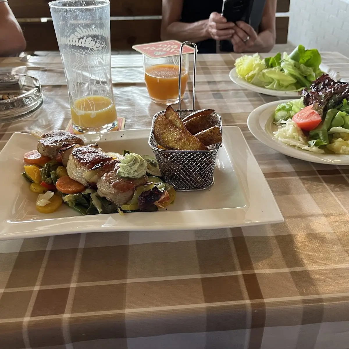 Essen und Trinken photo 3