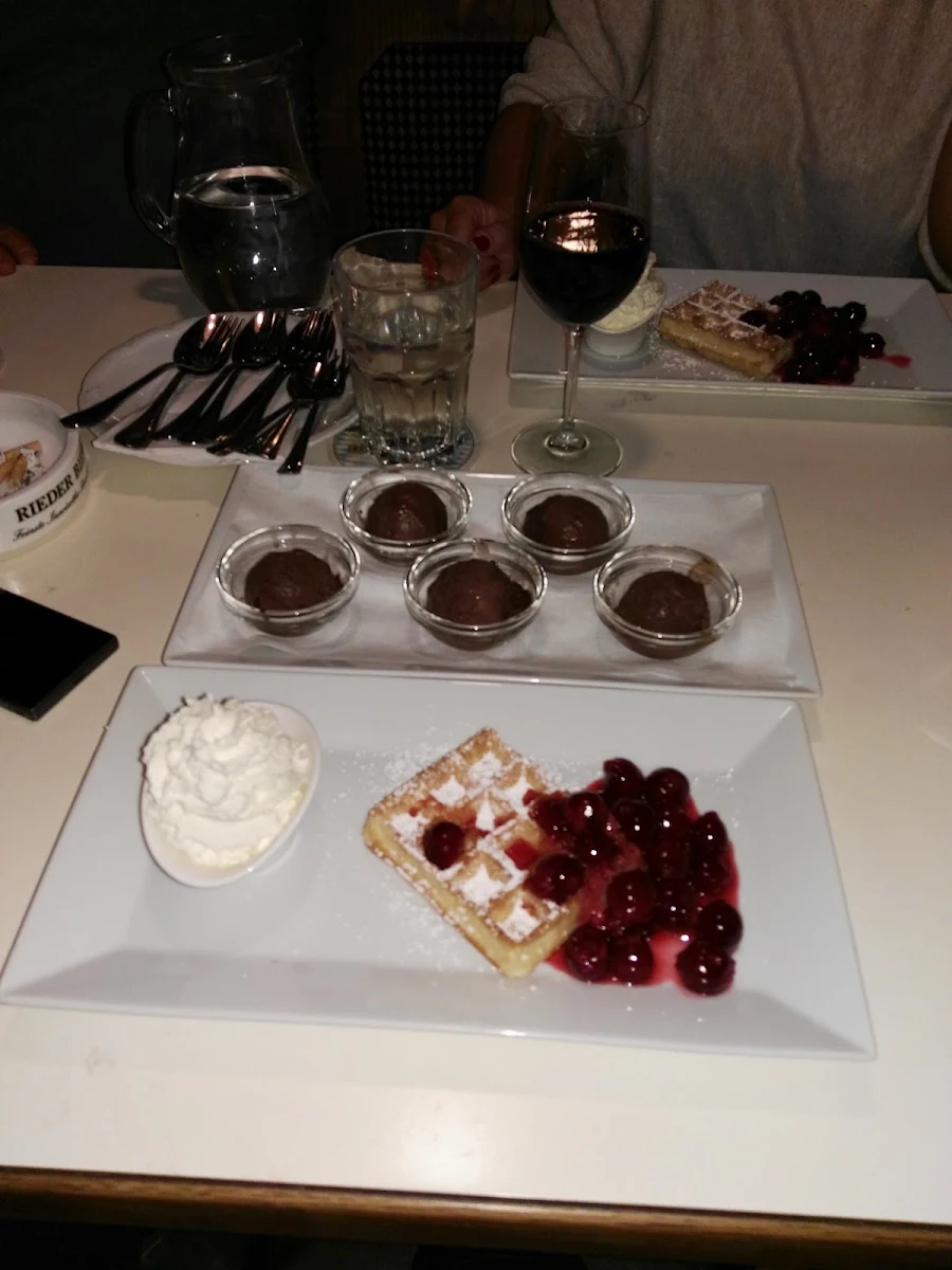 Essen und Trinken photo 3